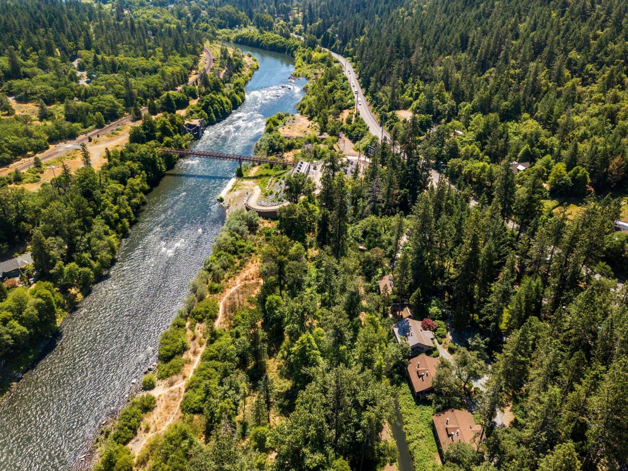 Weasku Inn Grants Pass Εξωτερικό φωτογραφία